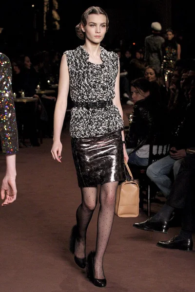 Look 12